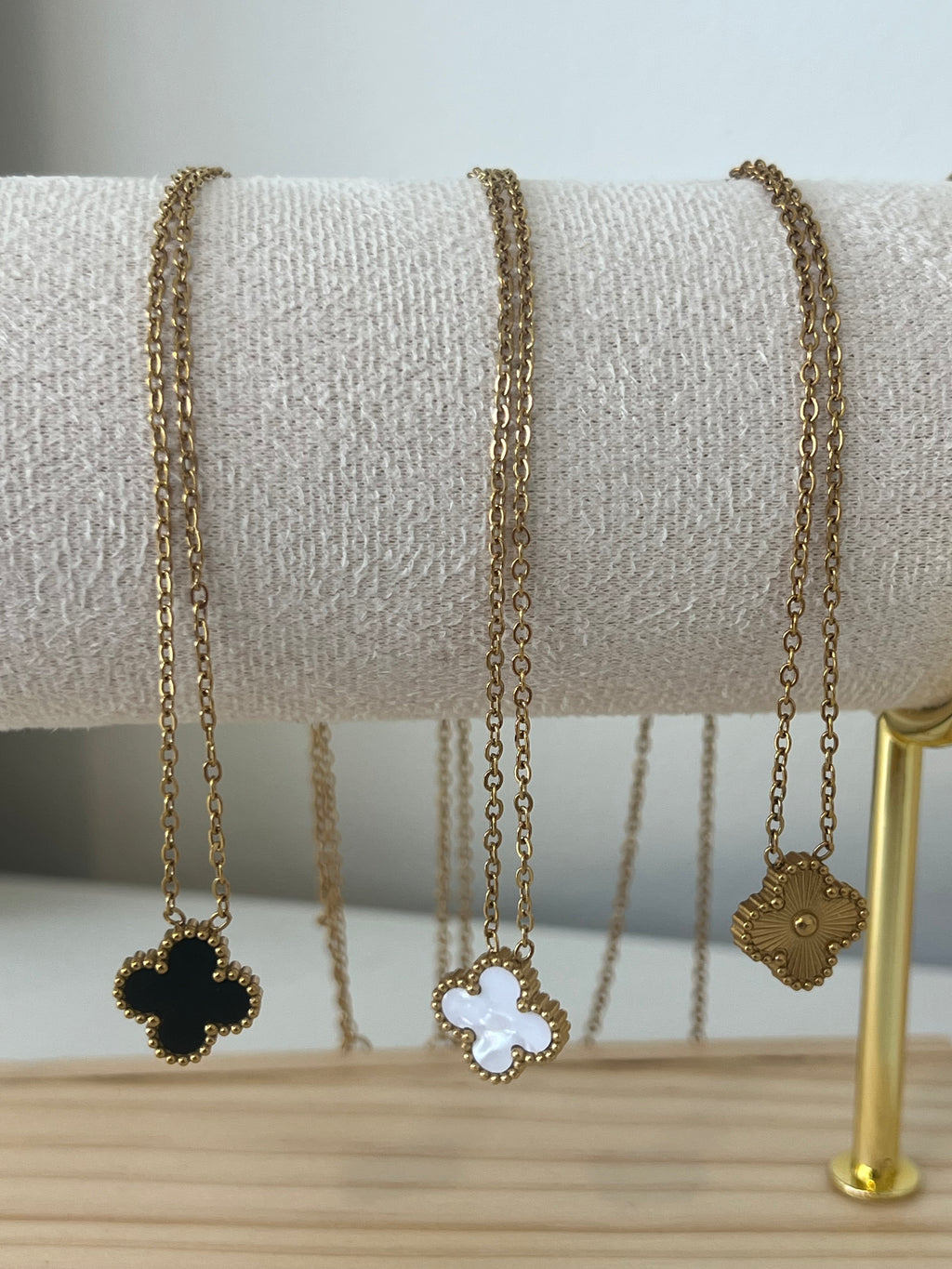 Avani Clover Necklace - Gold