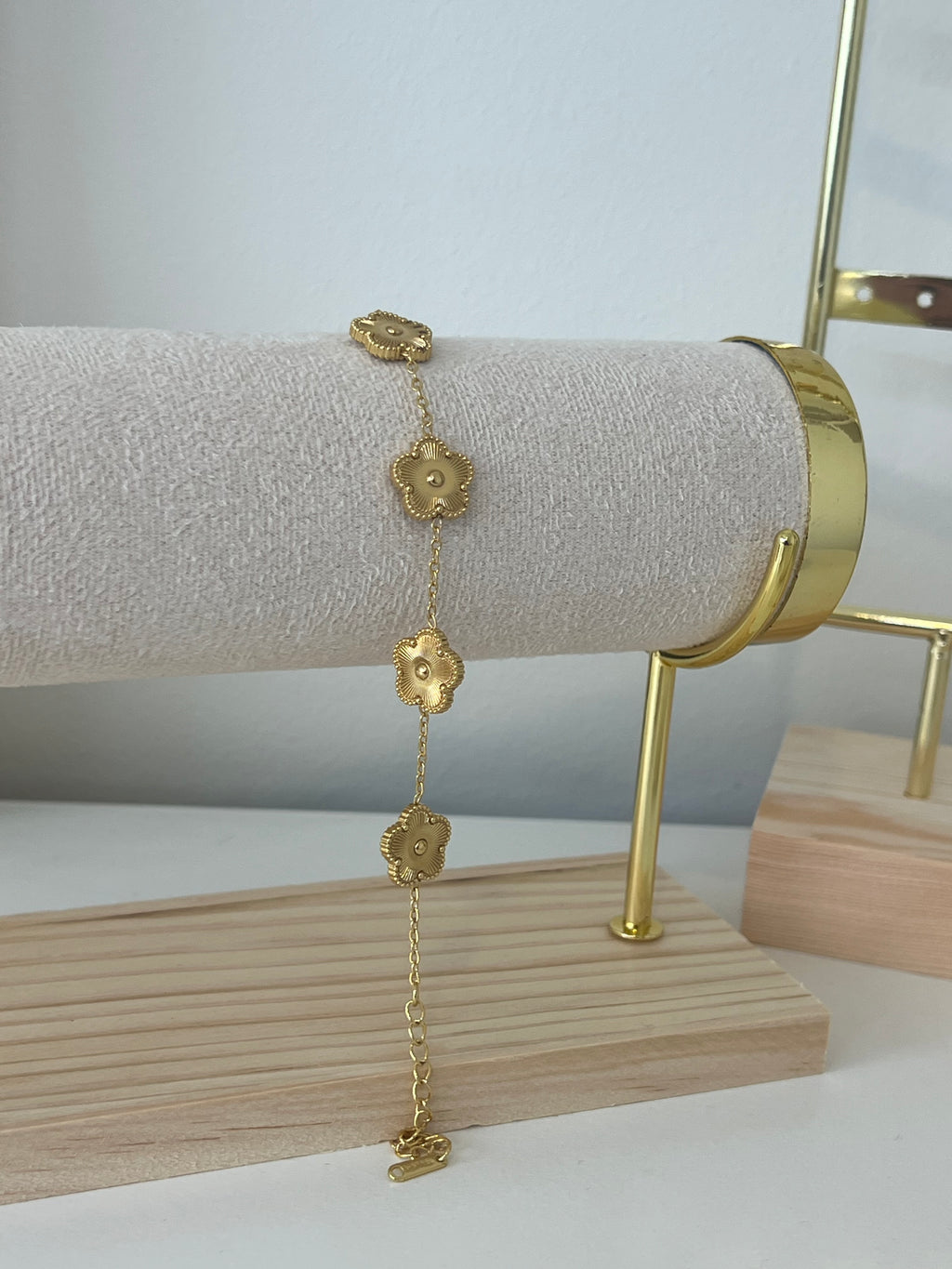 Ellie Clover Bracelet - Gold