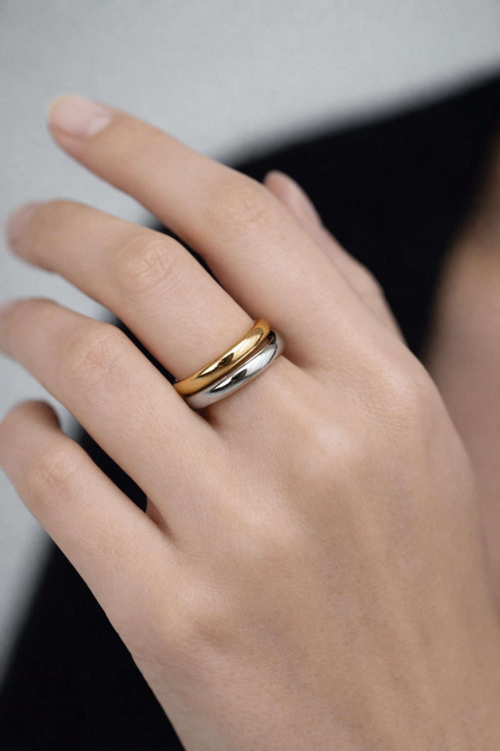 The Aura sun & moon rings