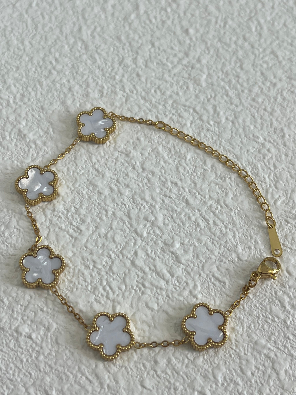 Ellie Clover Bracelet - White