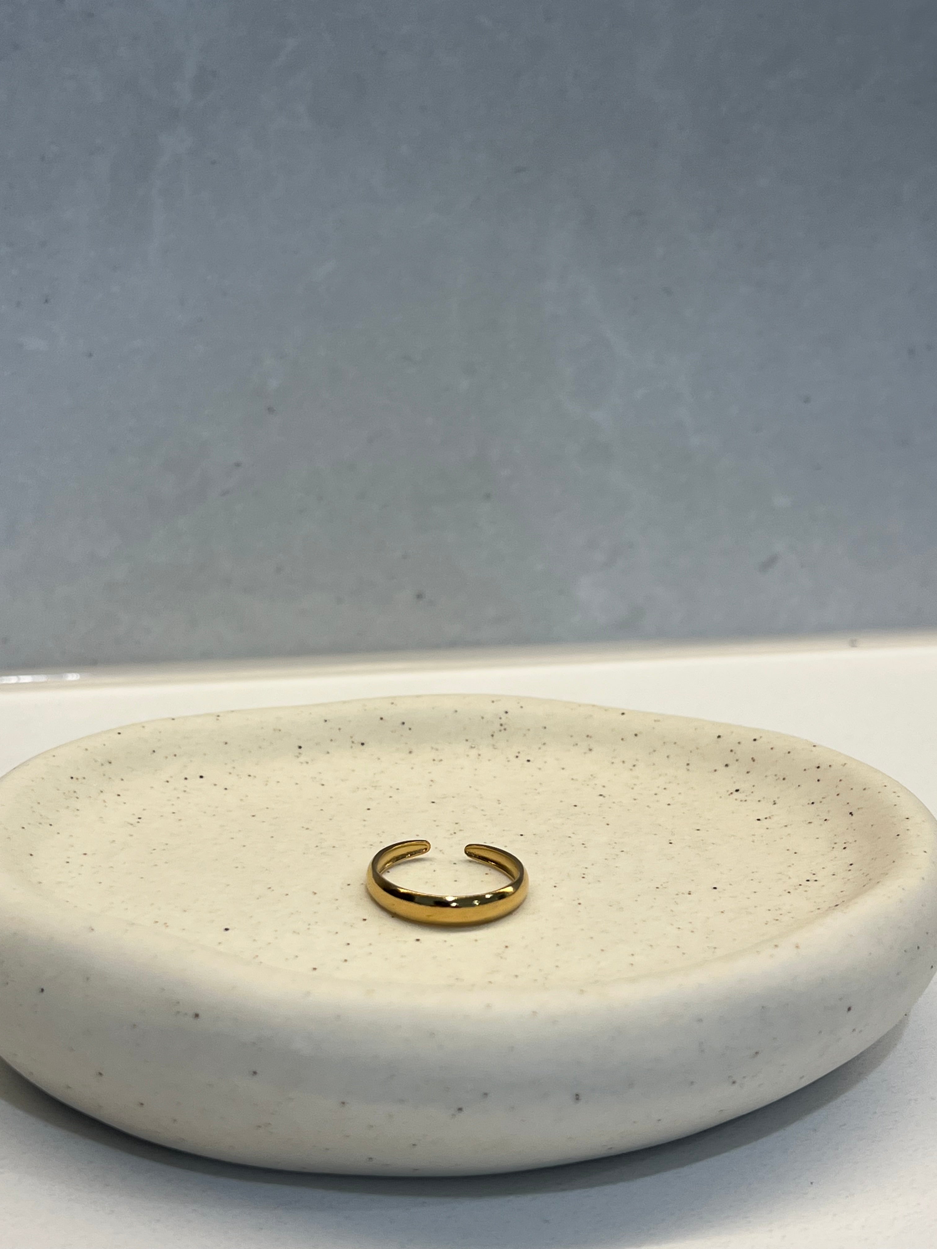 The Aura sun & moon rings