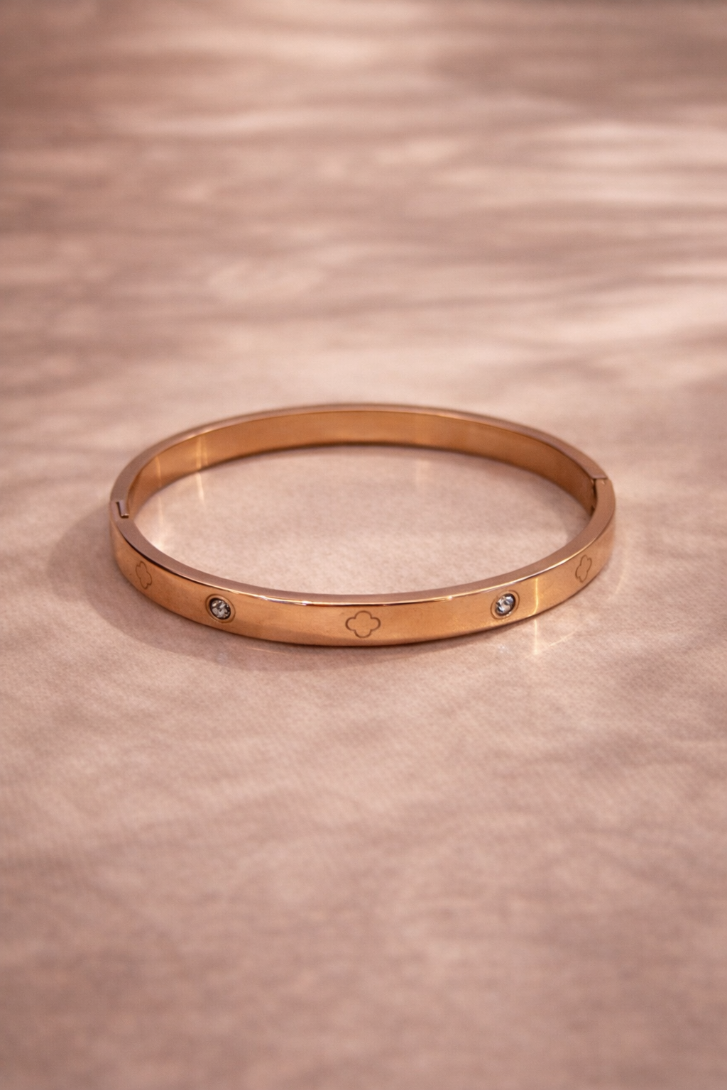 Hope Clover Bangle