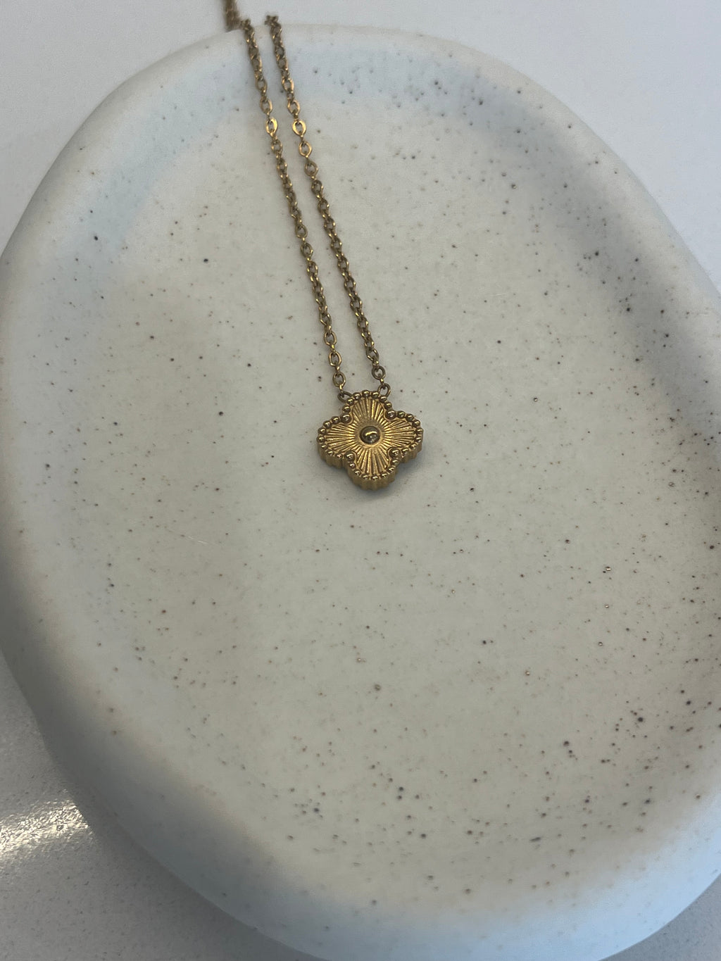 Avani Clover Necklace - Gold
