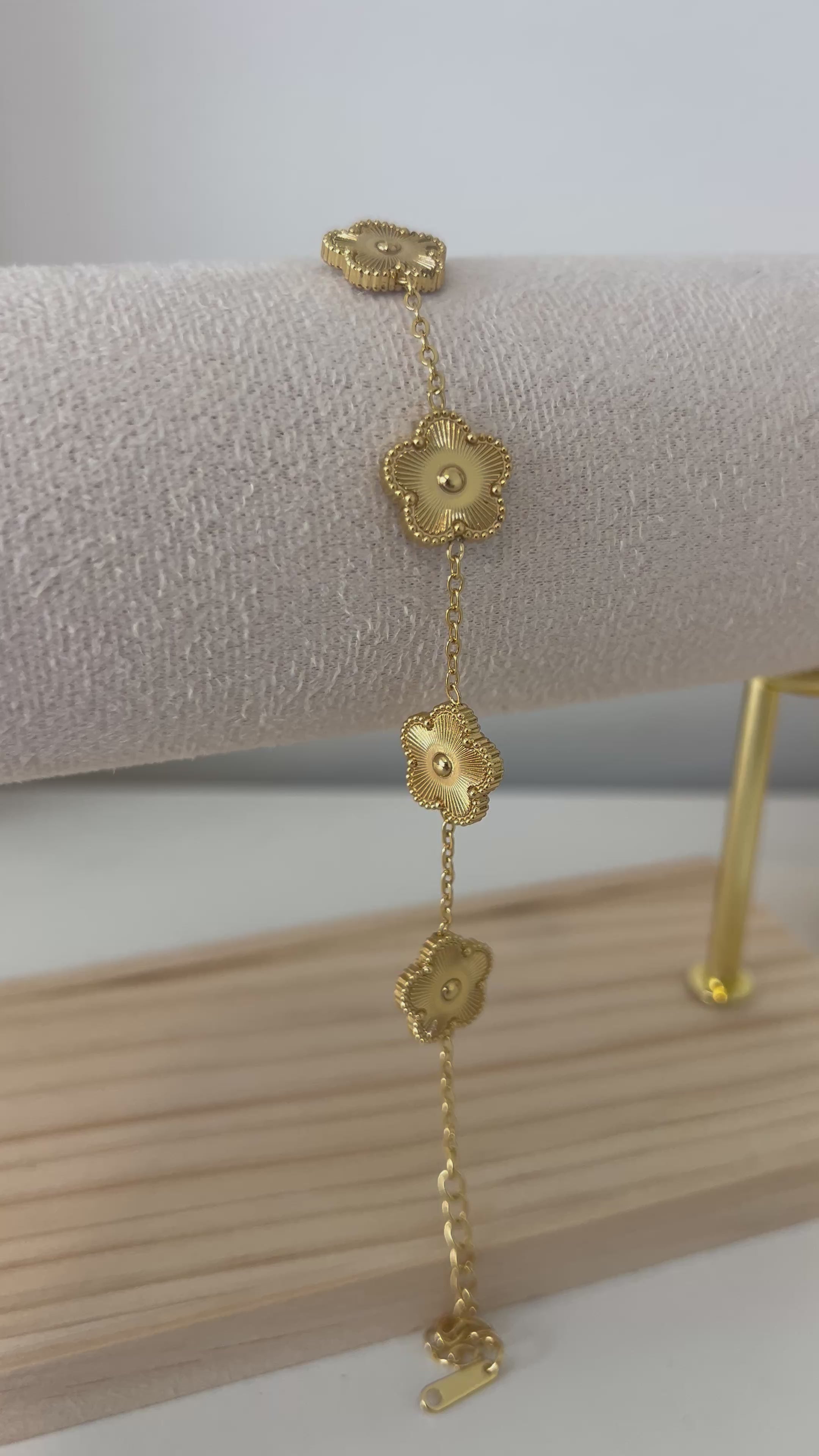 Ellie Clover Bracelet - Gold