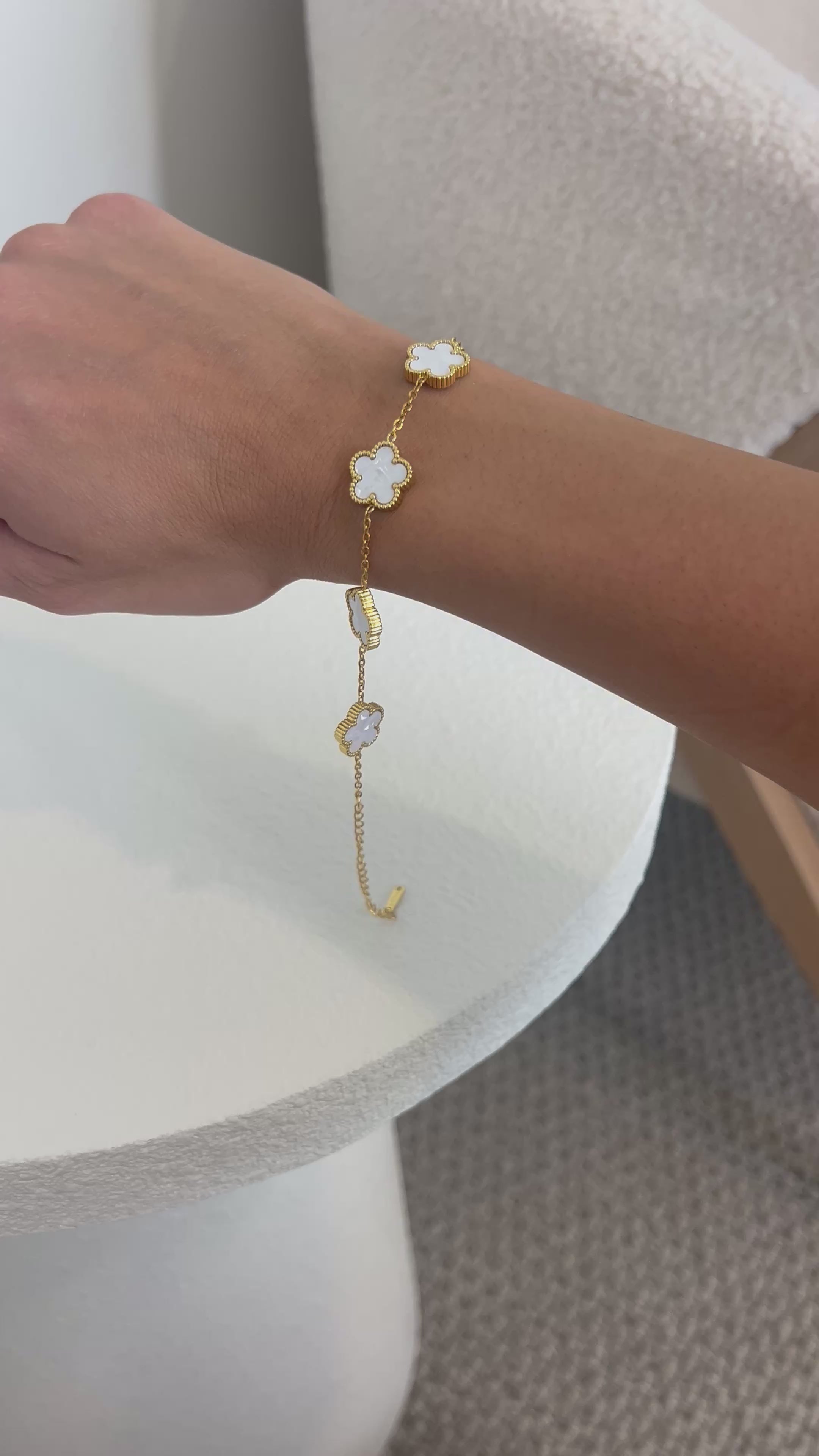 Ellie Clover Bracelet - White